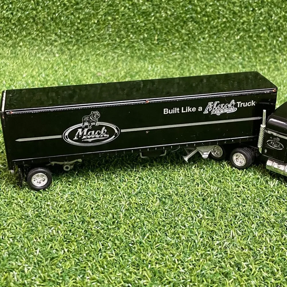 Vintage Matchbox Mack CH600 Black Diecast Tractor Trailer Toy